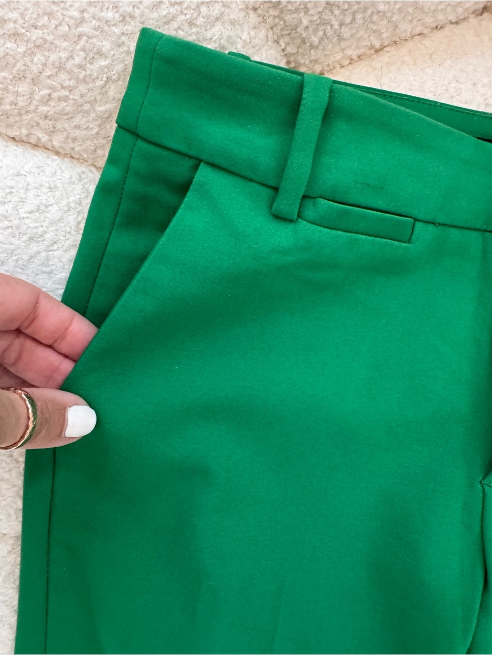Zara - Women Green Pants. Size US 2. - Picture 5 of 7